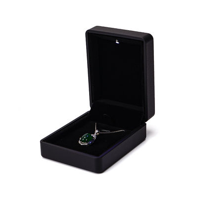Hanhong Custom Ring Box z lekkim 6.5*6.5*4.5cm Wielkość Czarna skóra i aksamit