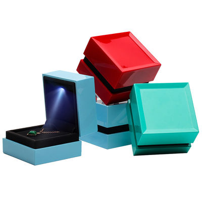 Hanhong Square Spray Paint Multicolor Jewelry Box z światłem i silk screen printing