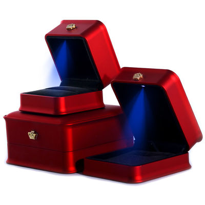 kupować Pakiet biżuterii Hanhong Custom Luxury Crown LED Box dla bransoletek Naszyjników i Pierścieni online manufacture