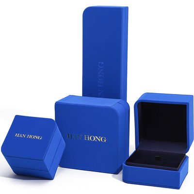 kupować Rękawica, naszyjnik, pierścionek online manufacture