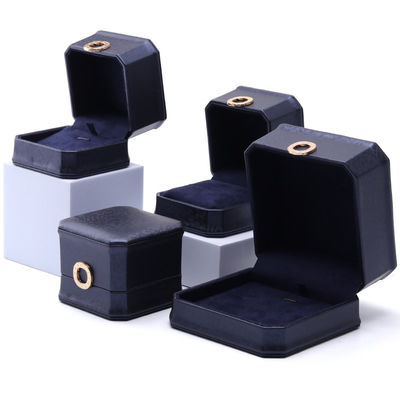 kupować 11*11*6cm Skórzana Sztukerka Hanhong Square Naszyjnik Z Pierścieniem online manufacture