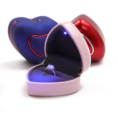 Pakiet biżuterii Biały LED Light Ring Box Custom Size Hanhong OEM Kaseta do biżuterii