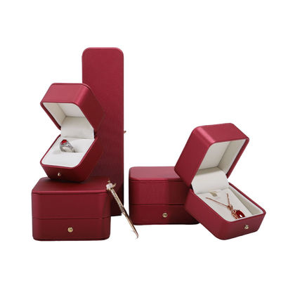 Hanhong Custom Red PU skórzane biżuteria opakowanie pudełko na naszyjnik ślubny kolczyki kolczyki pierścionek
