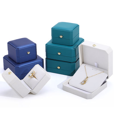 Hanhong Crown Shape Cyan PU Skóra Biżuteria idealna do bransoletek kolczyków i pierścieni
