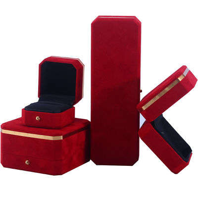 OEM ODM Ręcznie robione pudełko biżuterii Custom logo czerwony aksamit pudełko biżuterii z złotymi krawędziami