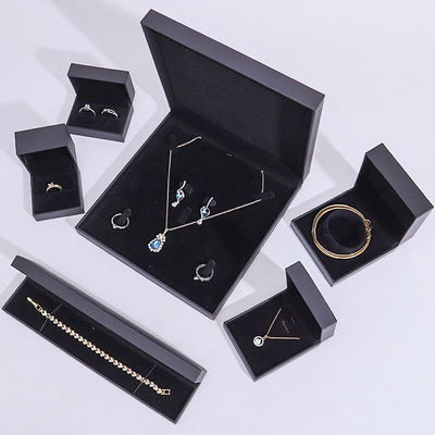kupować Luxury Packaging Paper Jewelry Box Custom Design for Bracelet Ring Necklace online manufacture