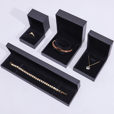 Ręcznie robione ekologiczne kartonowe pudełko na biżuterię w kolorze czarnym, personalizowane pudełko na biżuterię