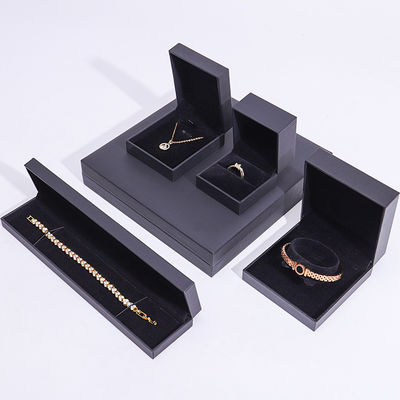 Ręcznie robione ekologiczne kartonowe pudełko na biżuterię w kolorze czarnym, personalizowane pudełko na biżuterię