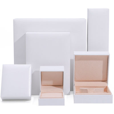 Niestandardowe 9x9x4cm Biżuteria Biały papier pudełko do bransoletki kolczyki Naszyjnik Pierścień opakowanie