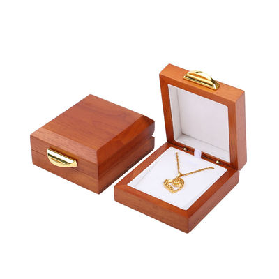 Niestandardowe embossing logo Luxury Wooden Jewelry Box Packaging For Bracelet Necklace