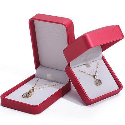 Noble Red PU Leather Luxury Jewelry Packaging Box Set z miękką aksamitną podszewką