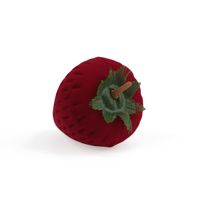 Personalized hign quality strawberry red velvet jewelry box for ring (spersonalizowany pudełko biżuterii z czerwonego aksamitku)