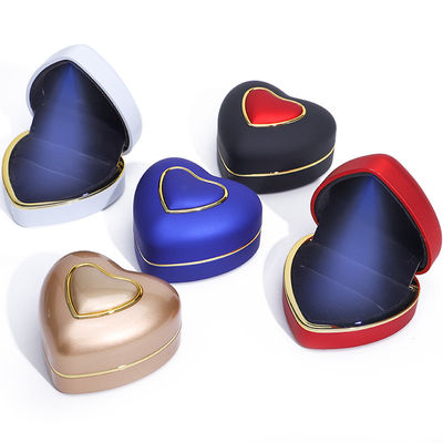 Specjalistyczna obudowa do przechowywania biżuterii, oświetlenie LED do pierścieni i bransolet